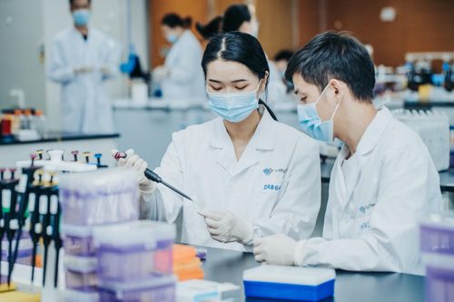 南京“新年第一會(huì)”曹林代表民企發(fā)聲，諾唯贊以創(chuàng)新通信技術(shù)開(kāi)發(fā)擲地有聲